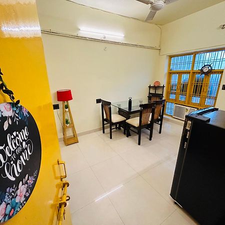 The Yellow House - Couple'S Getaway In Gomti Nagar- 1 Bhk Lucknow Dış mekan fotoğraf