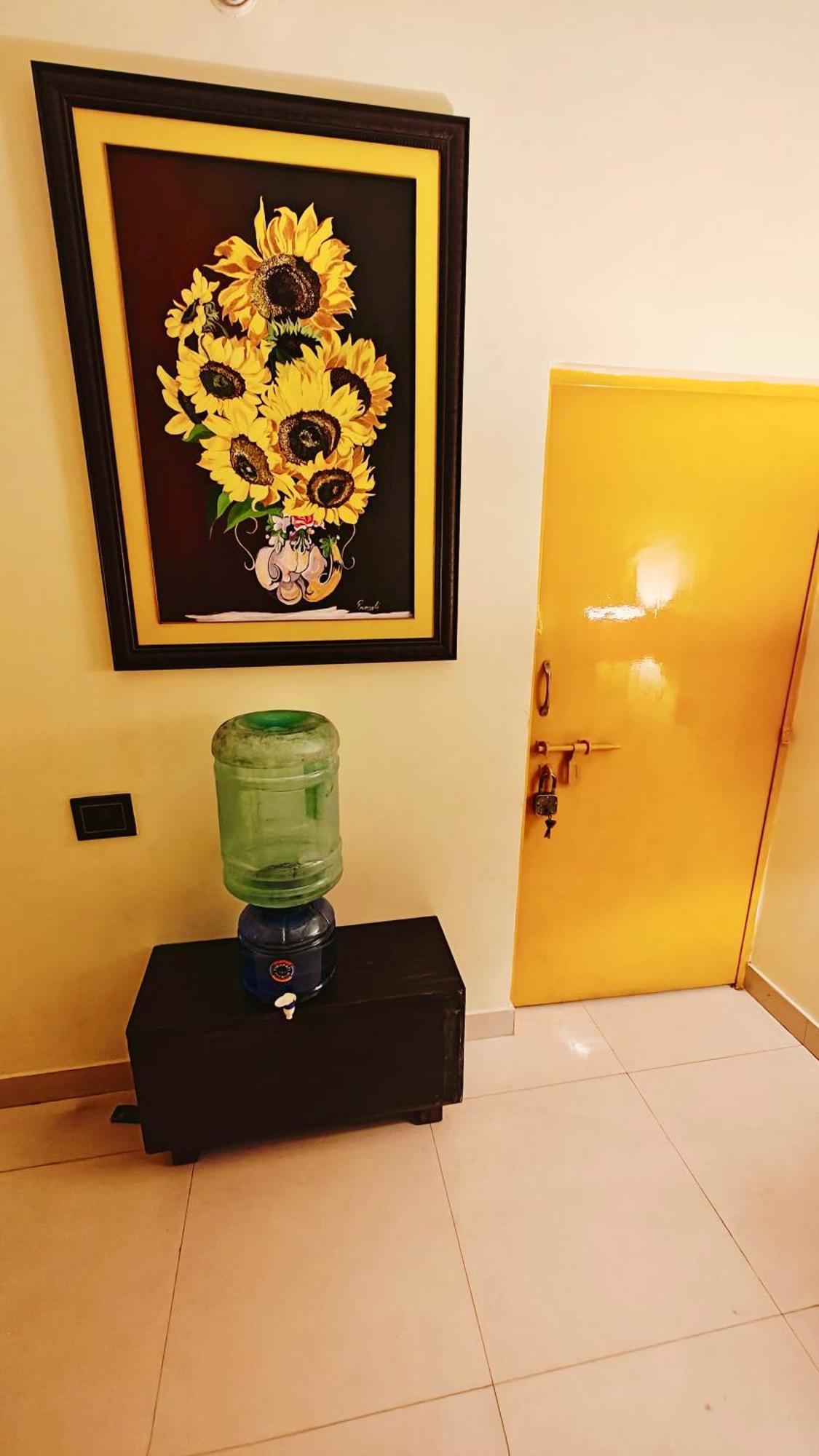The Yellow House - Couple'S Getaway In Gomti Nagar- 1 Bhk Lucknow Dış mekan fotoğraf